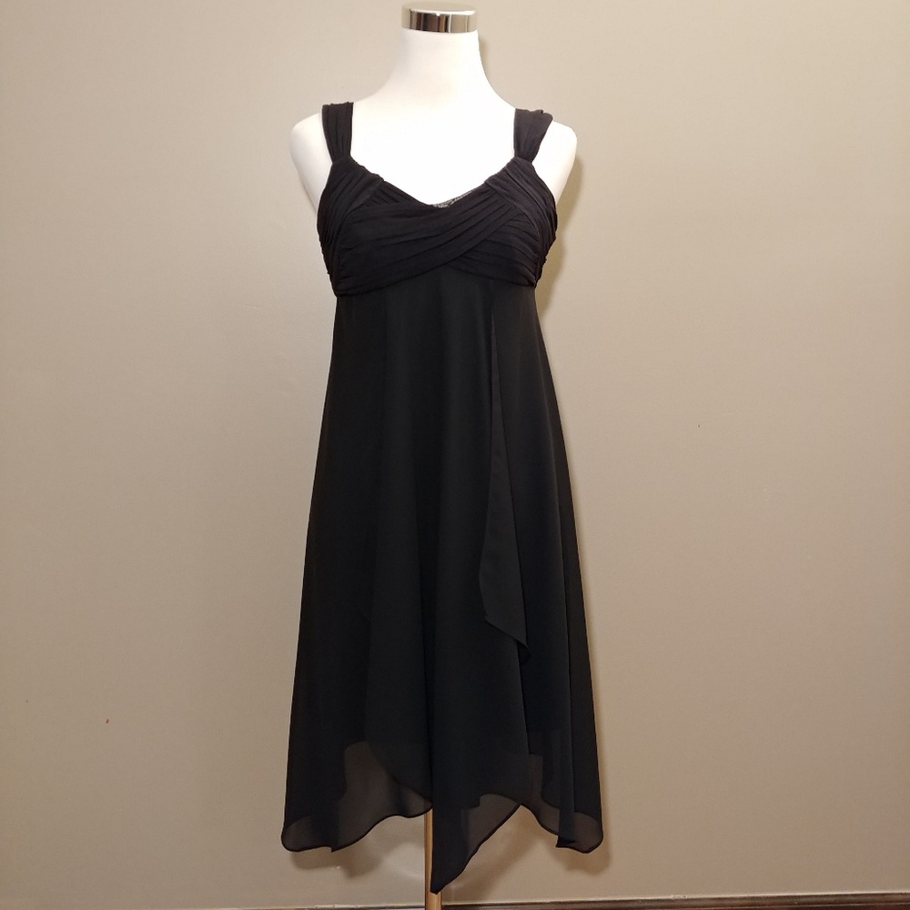 🔴$5 Sangria Black Draped Dress
